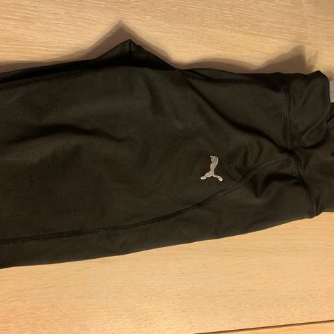 Puma treningsteights str 164, 40kr.