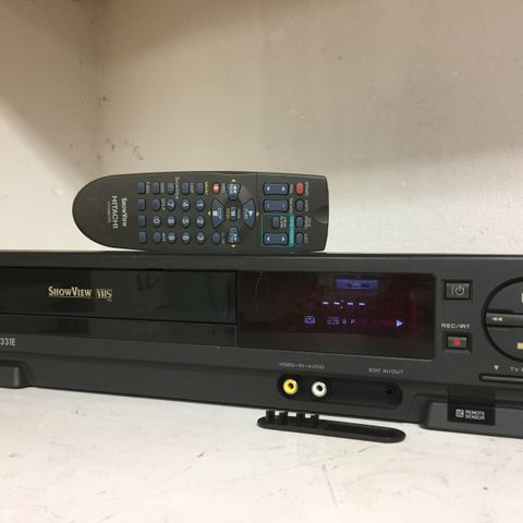 HITACHI VT-M331E(CT) VHS-spiller.