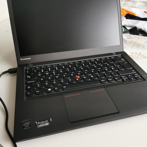 Lenovo think pad T 440 s ultrabok, 256SSD, 8GB RAM, INTEL I5 Procesor 14 tom