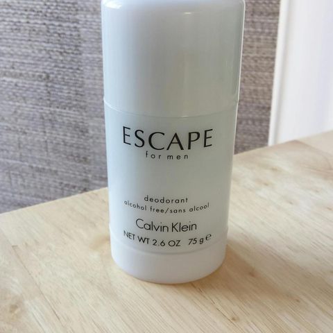 ØNSKER KJØPT: Calvin Klein Escape deo stick 75 g.