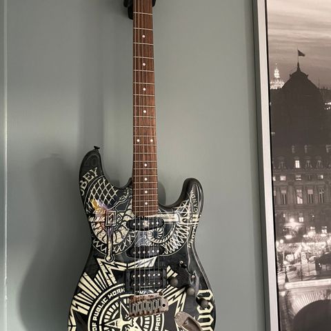 Obey Fender Squier Stratocaster Guitar Limited Edition Shepard Fairey