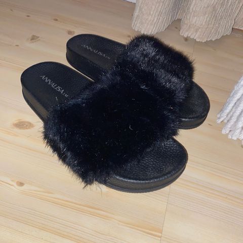 Annalisa sandaler med fusk pels