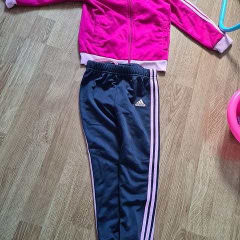 Adidas dress 3-4år