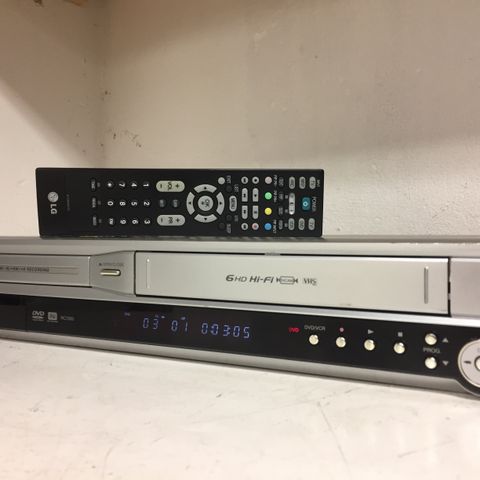 LG RC7000 DVD-VHS opptaker