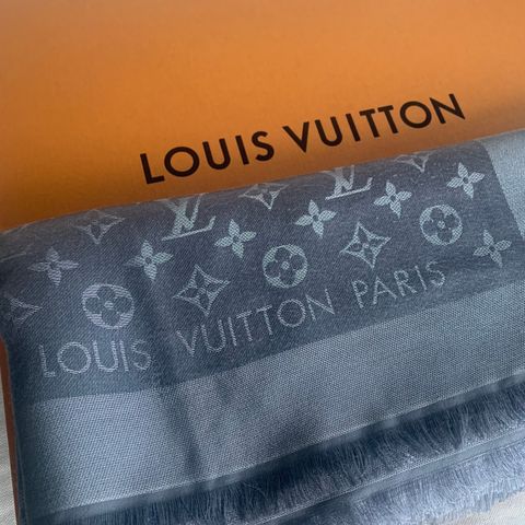 Louis Vuitton Monogram Skjerf  140*140