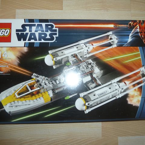 9495 GOLD LEADER`S Y-WING STARFIGHTER