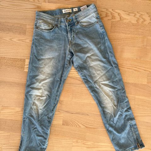 Jeans 3/4 lengde fra Cubus. Strl 34.