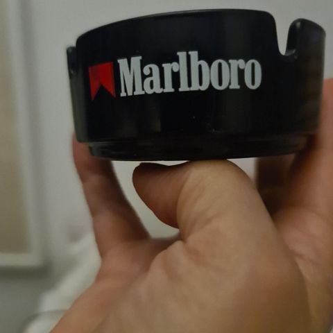 Ny pris! Marlboro askebeger