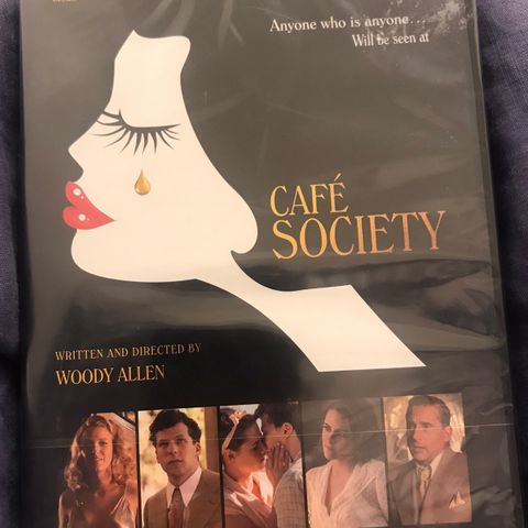 Gratis porto! Café Society av Woody Allen på DVD