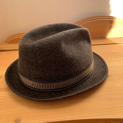 Hunter Vintage hatt. Fedora.