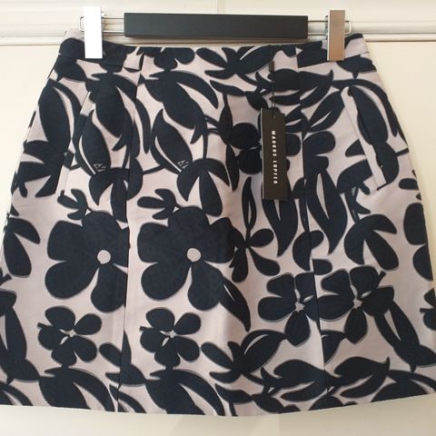 New MARKUS LUPFER floral skirt, size M