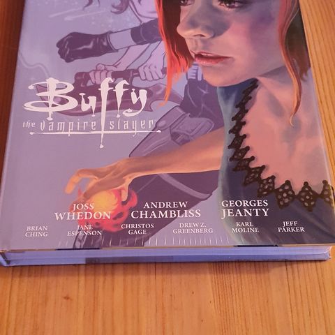 Buffy the Vampire Slayer, Library Edition, HC, Season 9 volume 2, in shrink