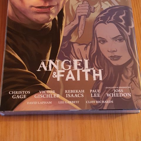 (Bud mottatt) Angel & Faith, Library Edition, HC, Season 9 Vol 2, i plast