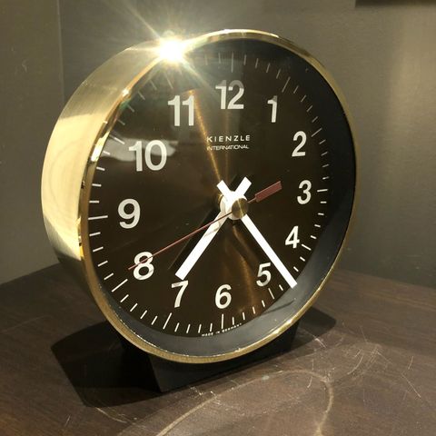 Kienzle, vintage design bordklokke til salgs !