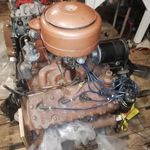 Flathead v8 komplett motor med automat