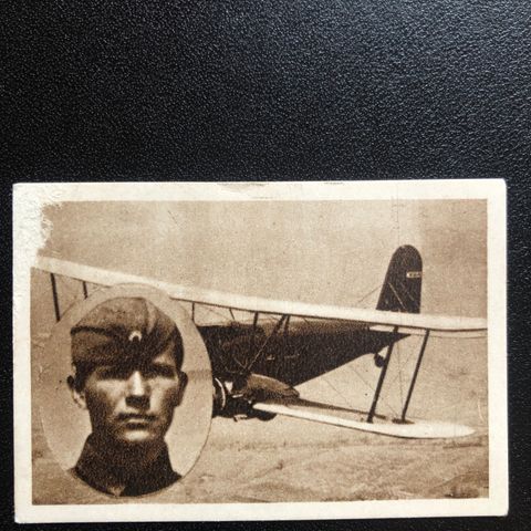 Hugo Mathiesen Flyvefenrik f 1906 flyver M Glott Akaba sigarettkort 1928