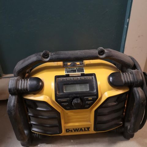 Dewalt radio