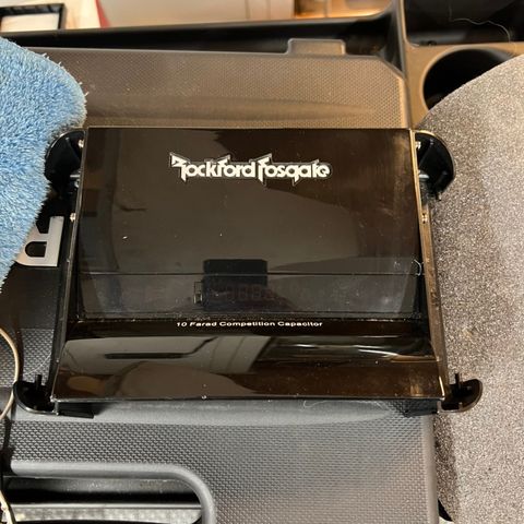 Rockford Fosgate 10 Farad capacitor