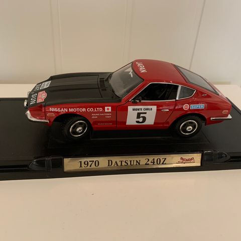 Modellbil Datsun 240z Monte Carlo 1:18