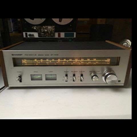 Sharp ST-1400 radio