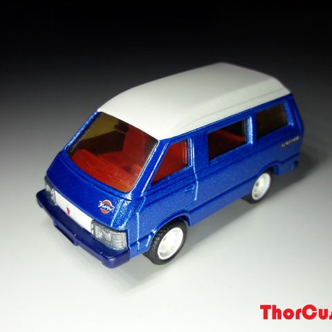 Majotrette Toyota Lite Ace No:216 1/52 (Matchbox, Hot Wheels)