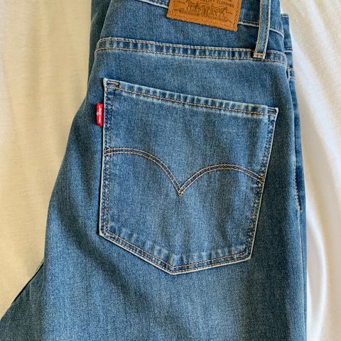 Levis bukse high rise skinny str.29