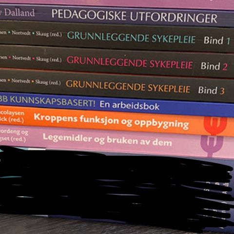 Bøker til sykepleiestudiet