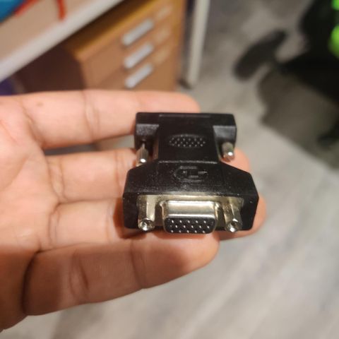 Dvi to Vga adapter