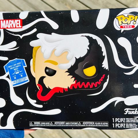 Funko Pop! Anti-Venom (Eddie Brock) (Glow in the Dark) [Pop! & Tee Set]