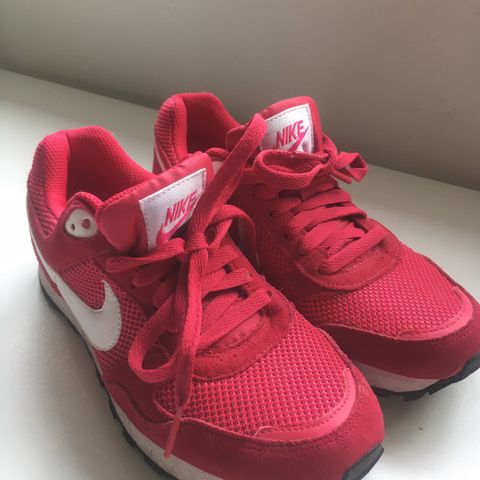 Nike jentesko str 36,5