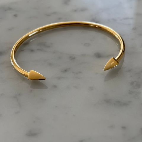 Elizabeth and James Signature Vogel Cuff