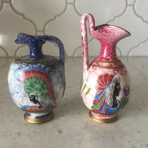 Pair of Porcelain Mini-Vase: Classics Mediterranean Style