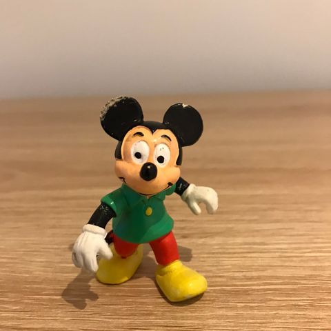 Disneyfigur fra 70tallet. Mikke Mus. Selges for 590kr.