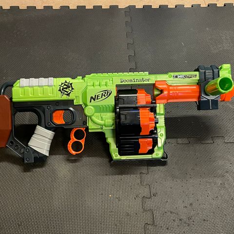 NERF Doominator ZombieStrike