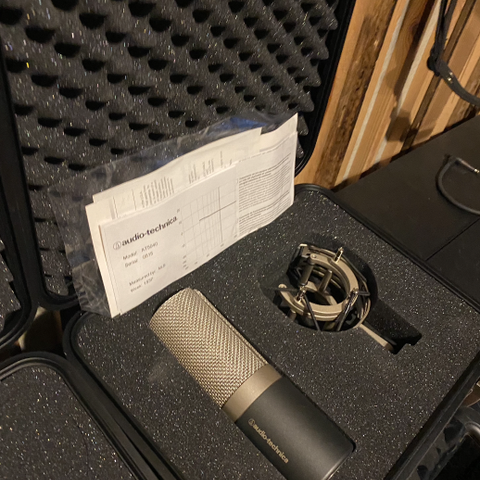 Audio-Technica’s premier studio microphone AT5040
