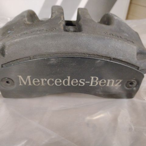 Bremsecaliper høgre foran Mercedes-Benz V-klasse (A4474208700)