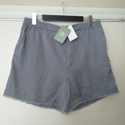 New H&M lyocell shorts, size L