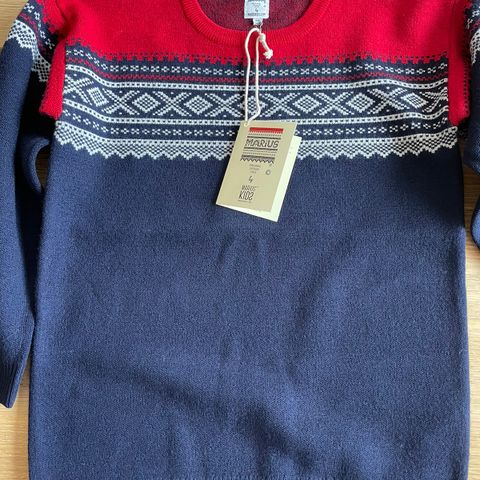 Helt ny og ubrukt Marius genser - Navy - kr 400