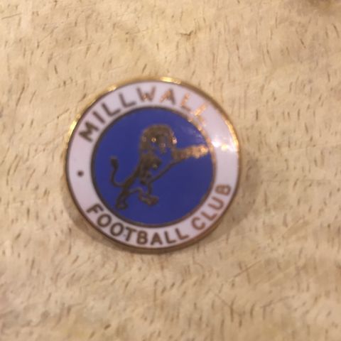 Millwall - vintage pin