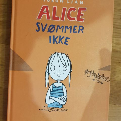 Pent brukt bok- Alice svømmer ikke