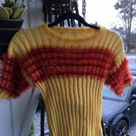Ny hjemme strikket genser