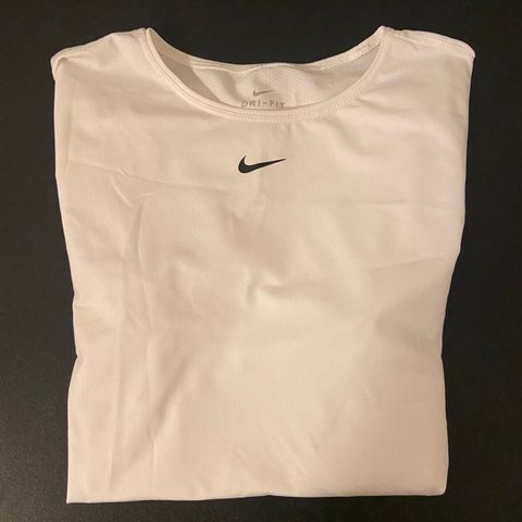 Nike Pro t-skjorte