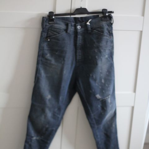 Ubrukte DIESEL tintsie jeans, str. 27x32