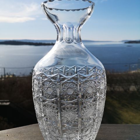 Vase i krystall, 30 cm høy