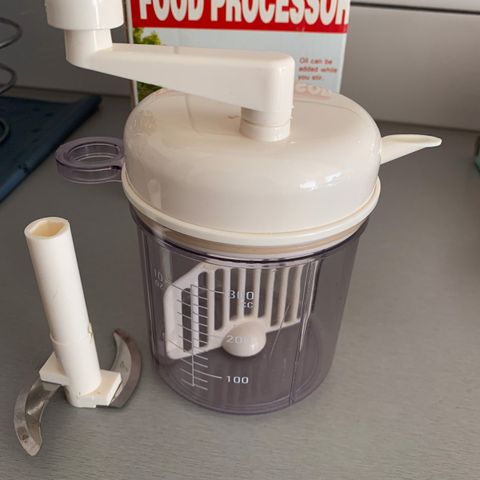 NY PRIS!Food processor manuell med håndvrider