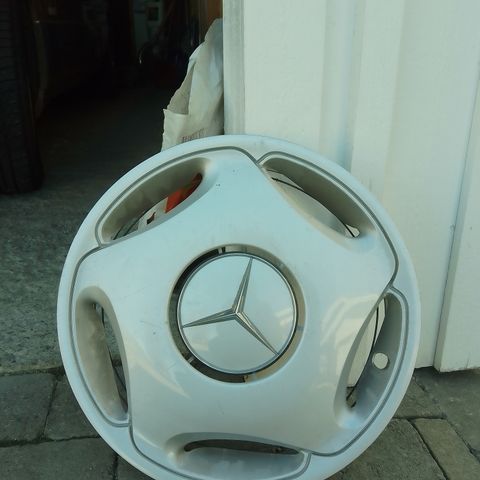 Hjulkapsler/hjulcover til  Mercedes W124-karosseri / eldre Mercedes