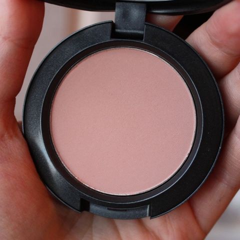 MAC Sheertone pudderblush i farge Tenderling