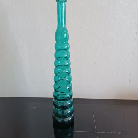 Glass vase