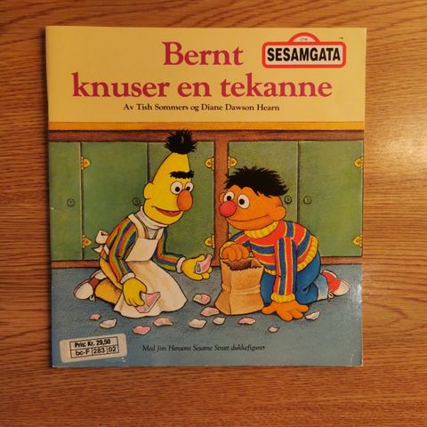 Bernt knuser en tekanne - hefte