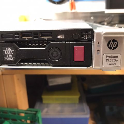HP DL320e Gen8